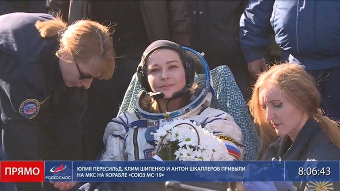 Đoàn làm phim Nga trên trạm vũ trụ trở về Trái Đất an toàn